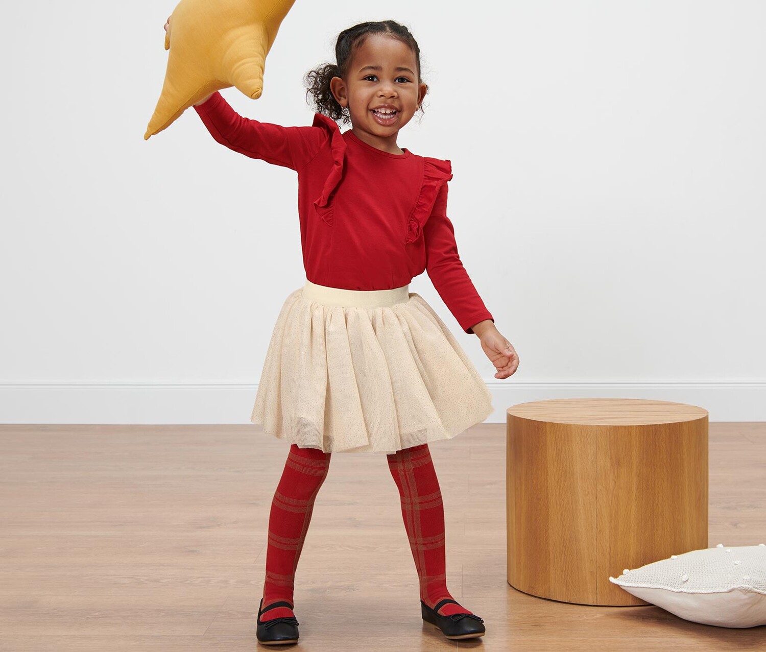 Тюлевая юбка для малышей Tchibo, крем с блестками
Тюлевая юбка для малышей Tchibo, крем с блестками