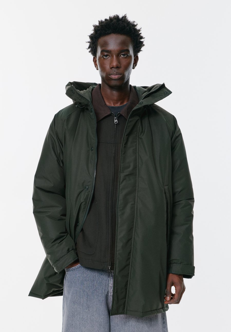 Пальто PULL&BEAR PADDED, Dark Green
Пальто PULL&BEAR PADDED, Dark Green