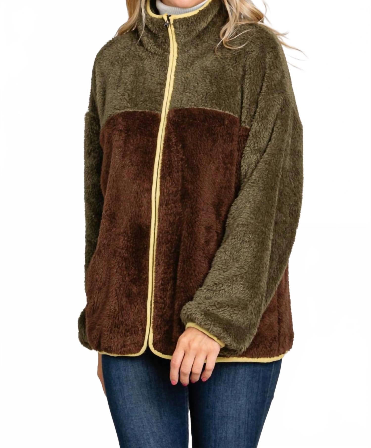 Cotton Bleu Эластичная флисовая куртка на молнии, оливково-коричневого цвета
Cotton Bleu Эластичная флисовая куртка на молнии, оливково-коричневого цвета