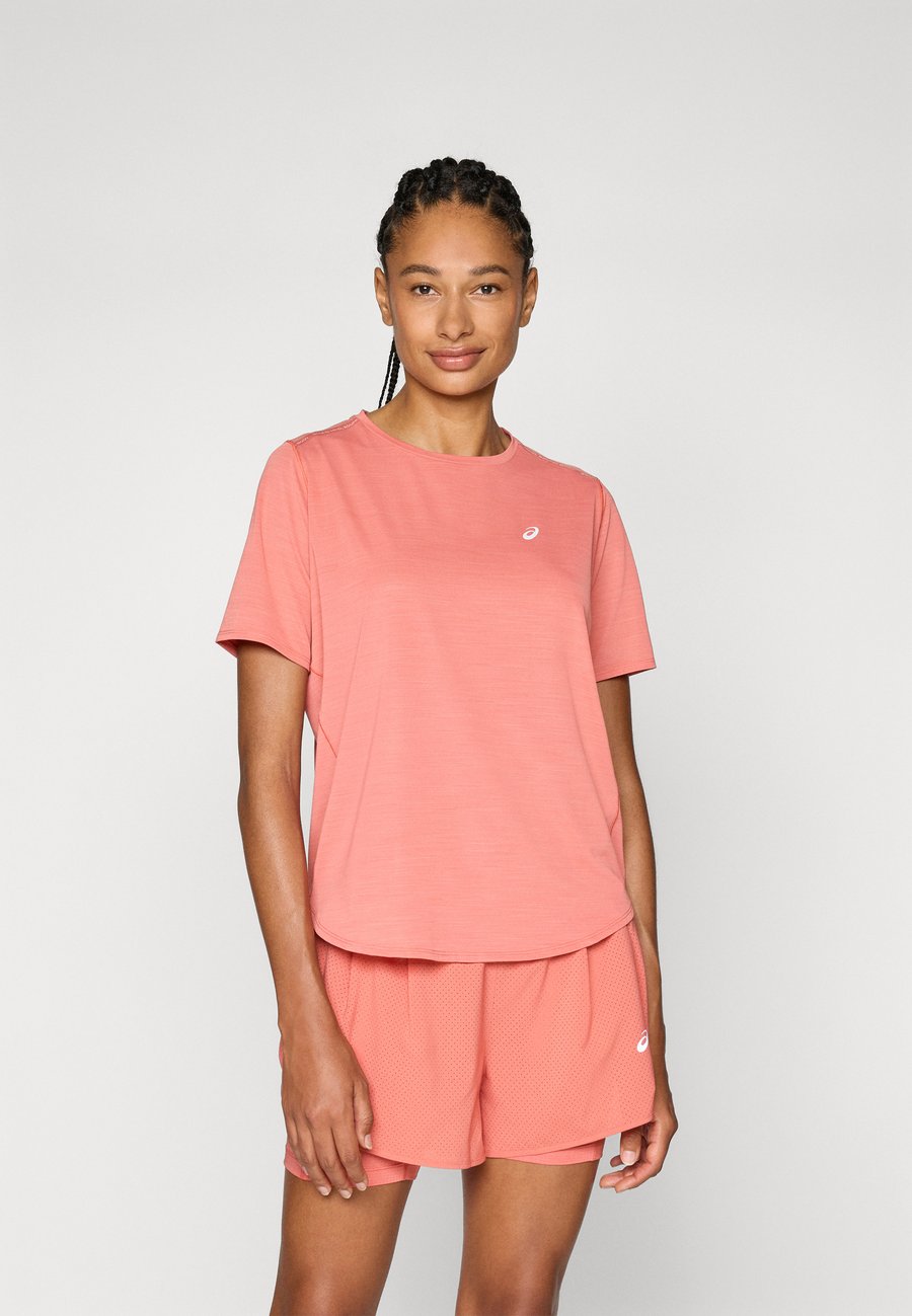 Футболка ASICS ROAD TOP, Dark Pink Clay/Pink, Розовый, Футболка ASICS ROAD TOP, Dark Pink Clay/Pink
Футболка ASICS ROAD TOP, Dark Pink Clay/Pink, Розовый, Футболка ASICS ROAD TOP, Dark Pink Clay/Pink