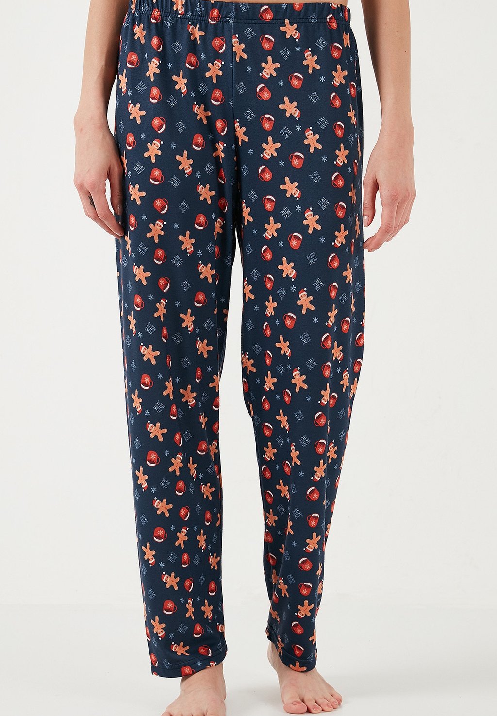 Пижамный комплект REGULAR FIT LELA, темно-синий
Пижамный комплект REGULAR FIT LELA, темно-синий