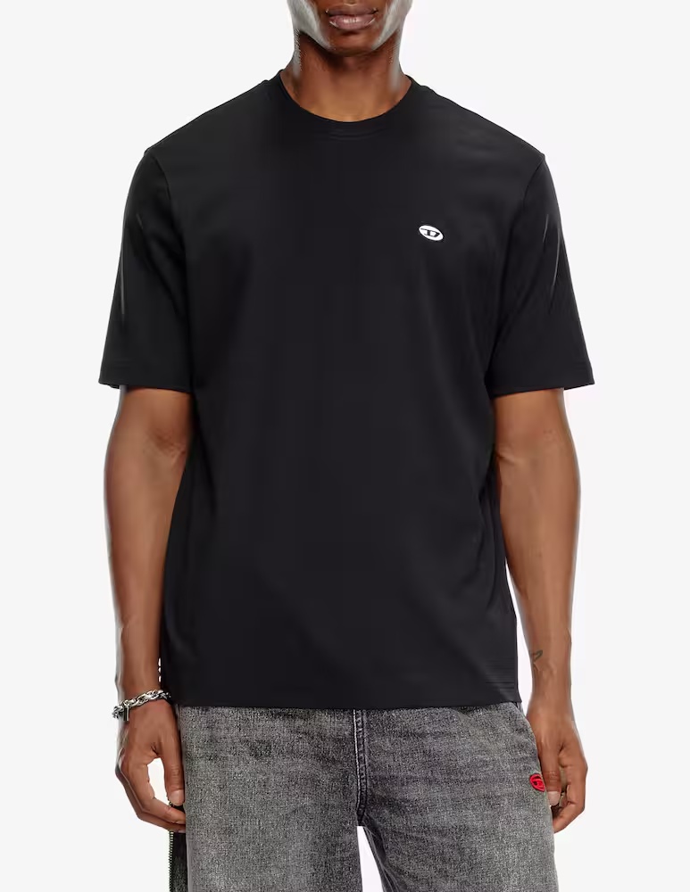 Футболка с надписью «Adjust doval» Diesel, черный
Футболка с надписью «Adjust doval» Diesel, черный