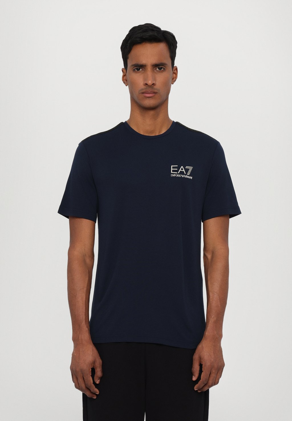 Базовая футболка EA7 Emporio Armani, синий
Базовая футболка EA7 Emporio Armani, синий