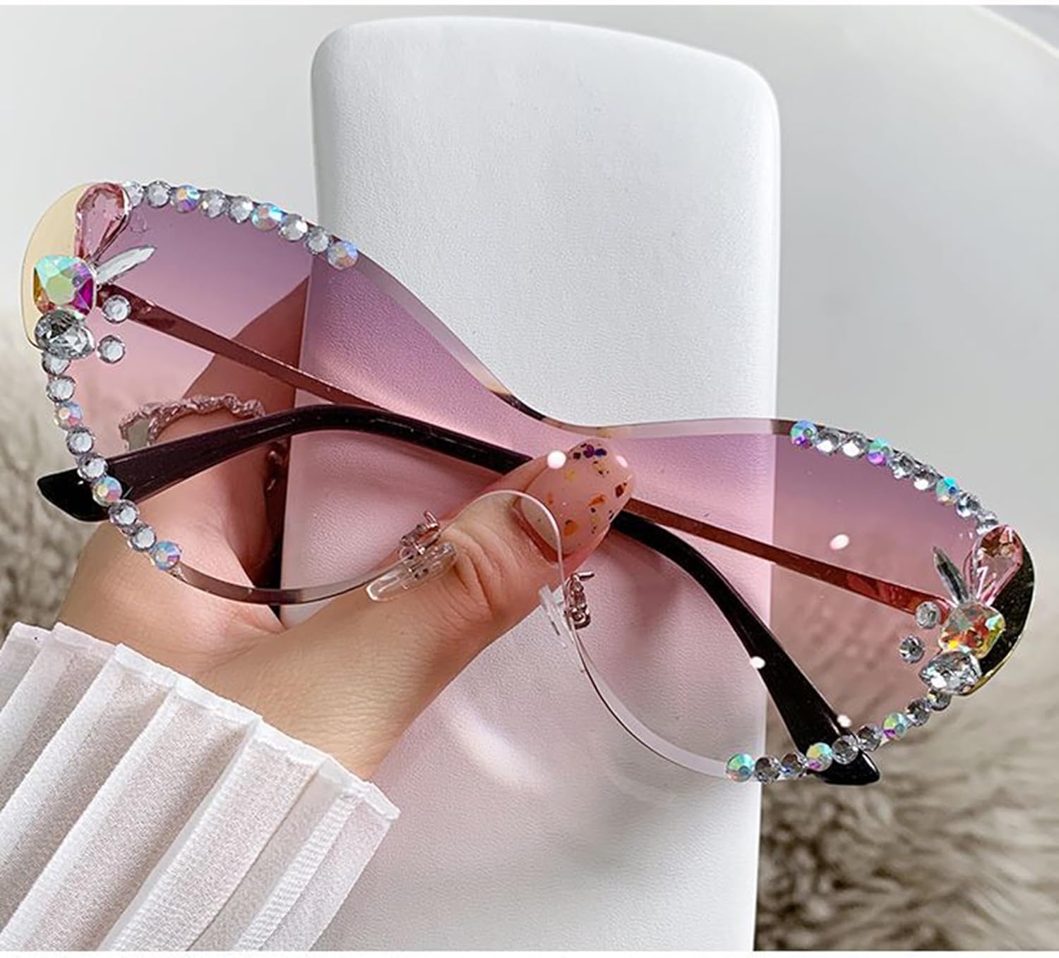 Женские солнцезащитные очки «Кошачий глаз» с кристаллами, цельные солнцезащитные очки без оправы со стразами, женские бриллиантовые очки для вечеринок bullabulling, Purple
Женские солнцезащитные очки «Кошачий глаз» с кристаллами, цельные солнцезащитные очки без оправы со стразами, женские бриллиантовые очки для вечеринок bullabulling, Purple