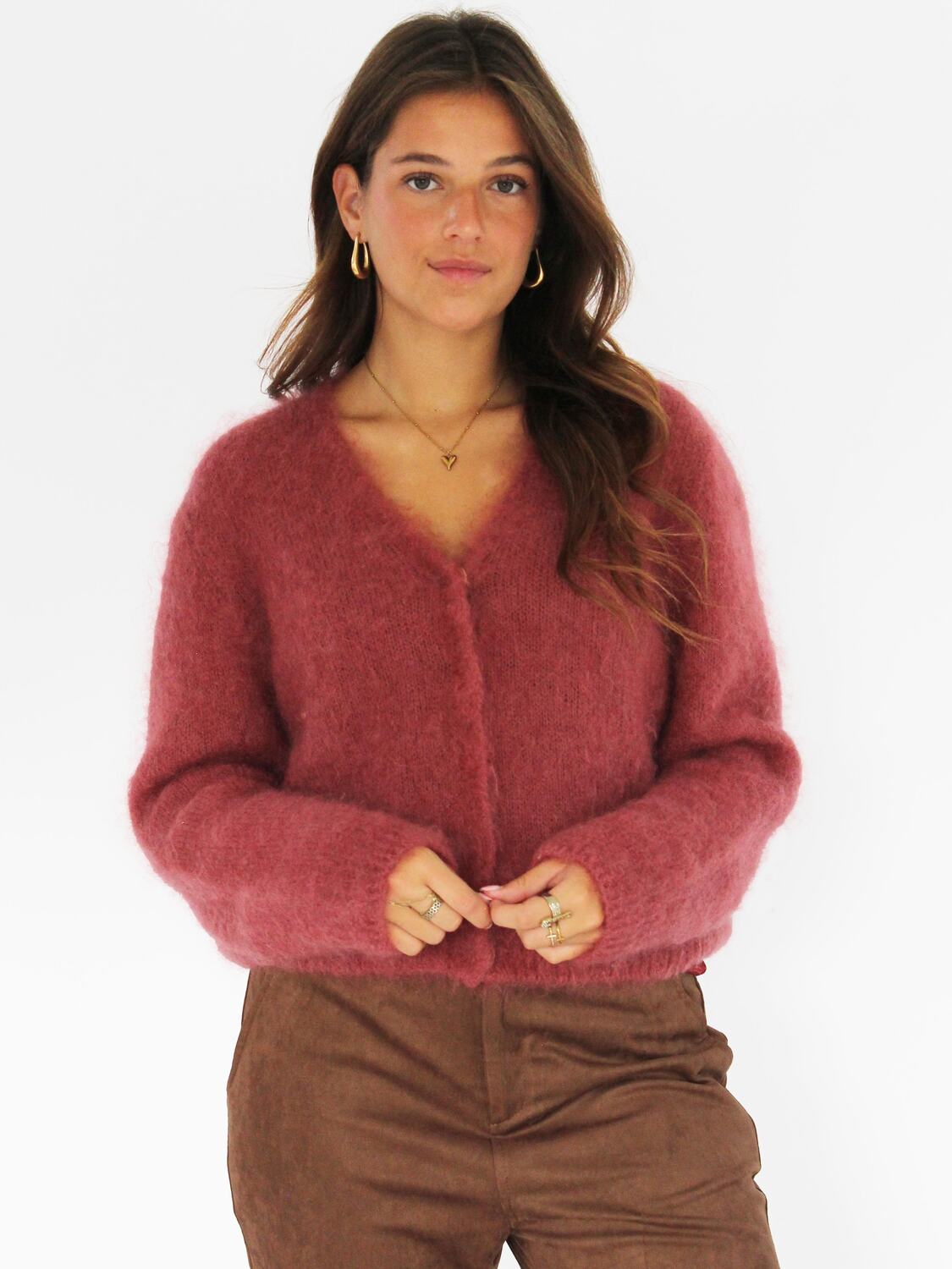 Honnête Atelier Вязаный кардиган 'Belle' в бордовом цвете
Honnête Atelier Вязаный кардиган 'Belle' в бордовом цвете