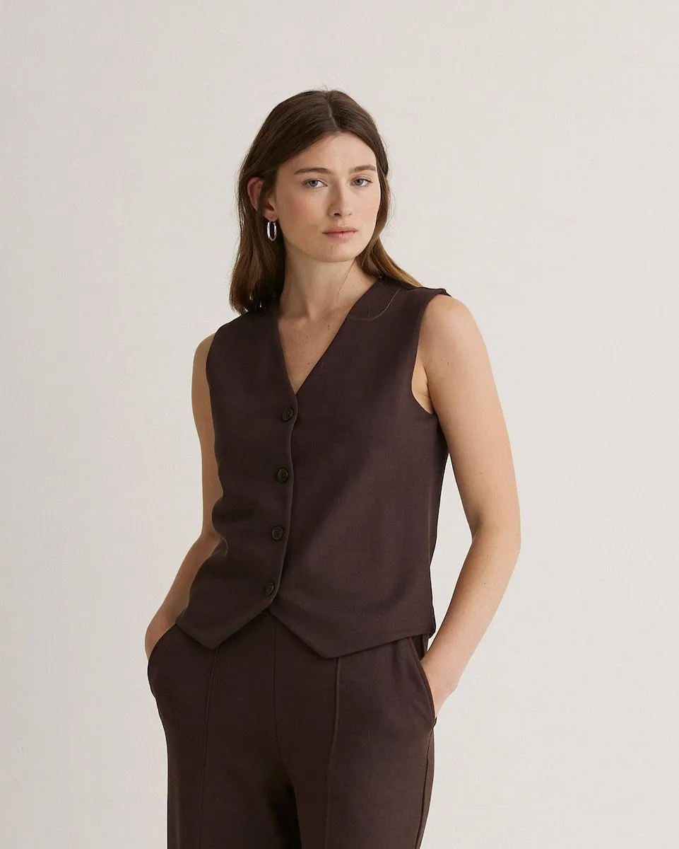 Женский жилет с застежкой на пуговицы и V-образным вырезом Yerse, коричневый
Женский жилет с застежкой на пуговицы и V-образным вырезом Yerse, коричневый