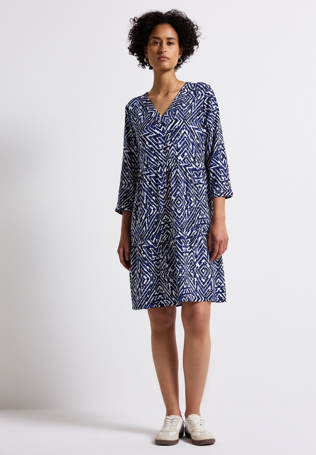 Повседневное платье GEMUSTERTES Street One, темно-синий
Повседневное платье GEMUSTERTES Street One, темно-синий