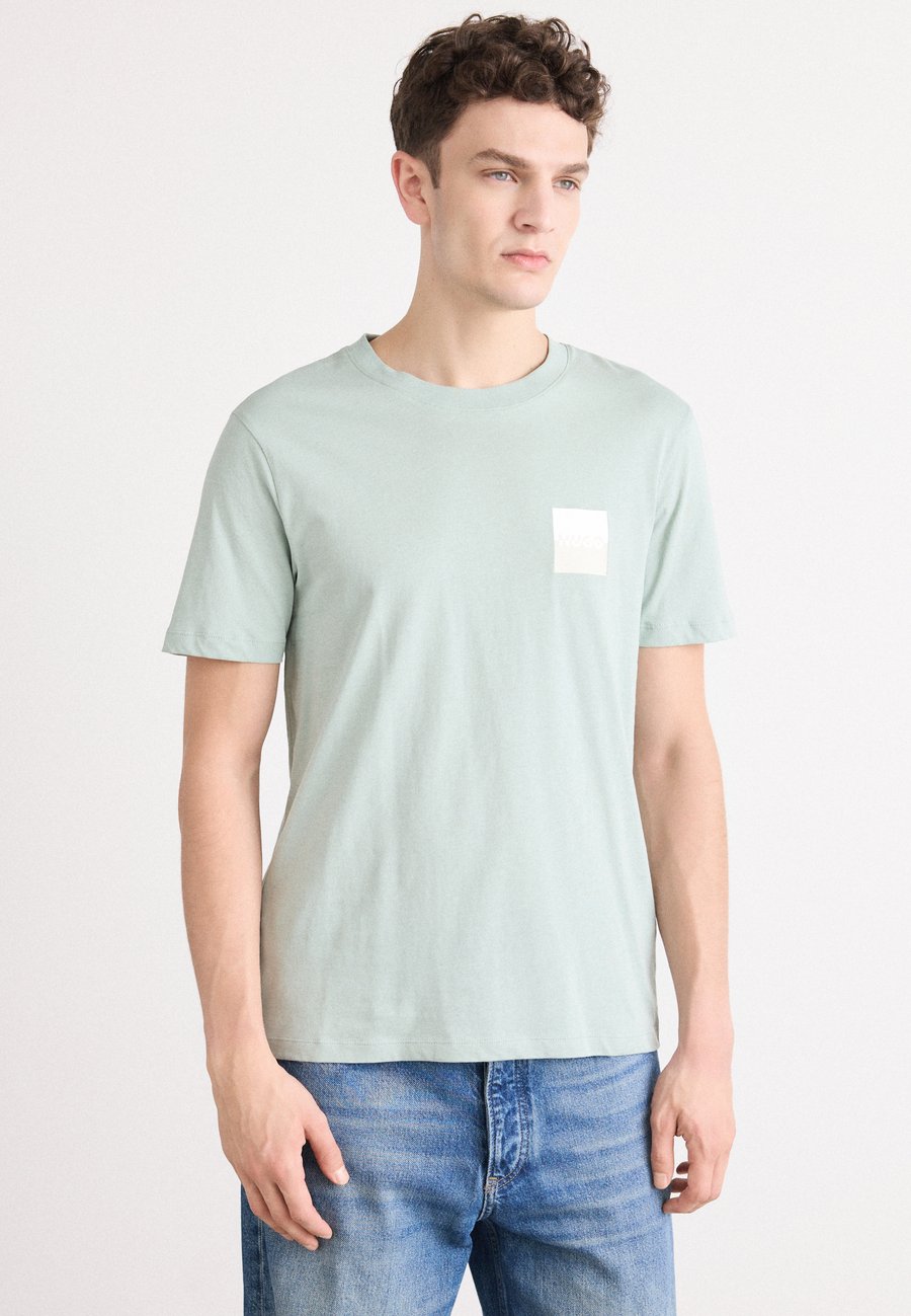 Футболка HUGO DAPUSI, Light Pastel Green/Light Green
Футболка HUGO DAPUSI, Light Pastel Green/Light Green