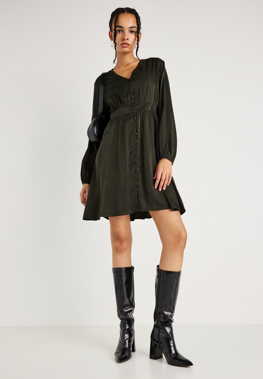 Платье MSCH Copenhagen SHIRT DRESS, Rosin/Dark Green
Платье MSCH Copenhagen SHIRT DRESS, Rosin/Dark Green