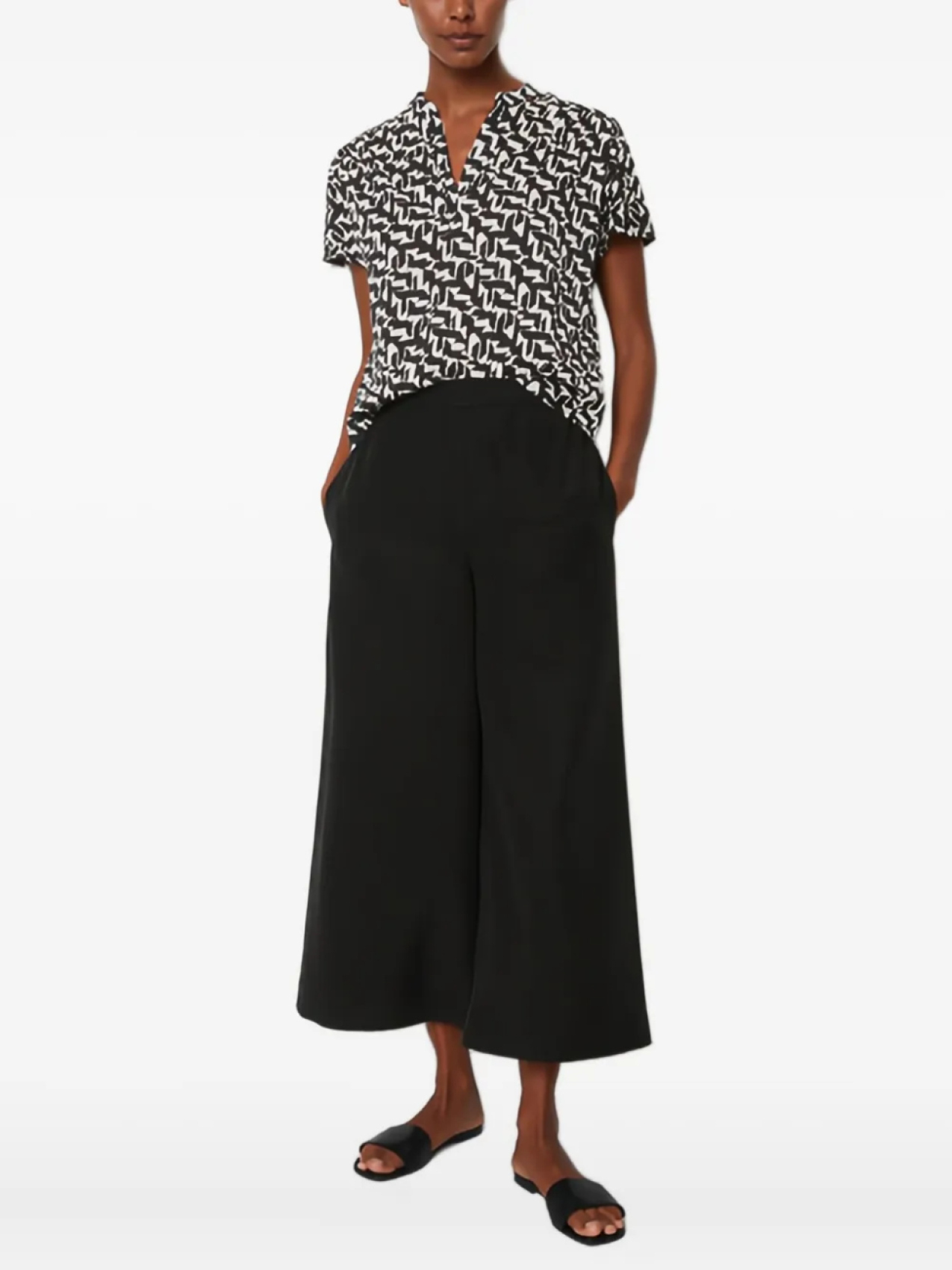 Marc O'Polo блузка с короткими рукавами и абстрактным принтом, черный
Marc O'Polo блузка с короткими рукавами и абстрактным принтом, черный