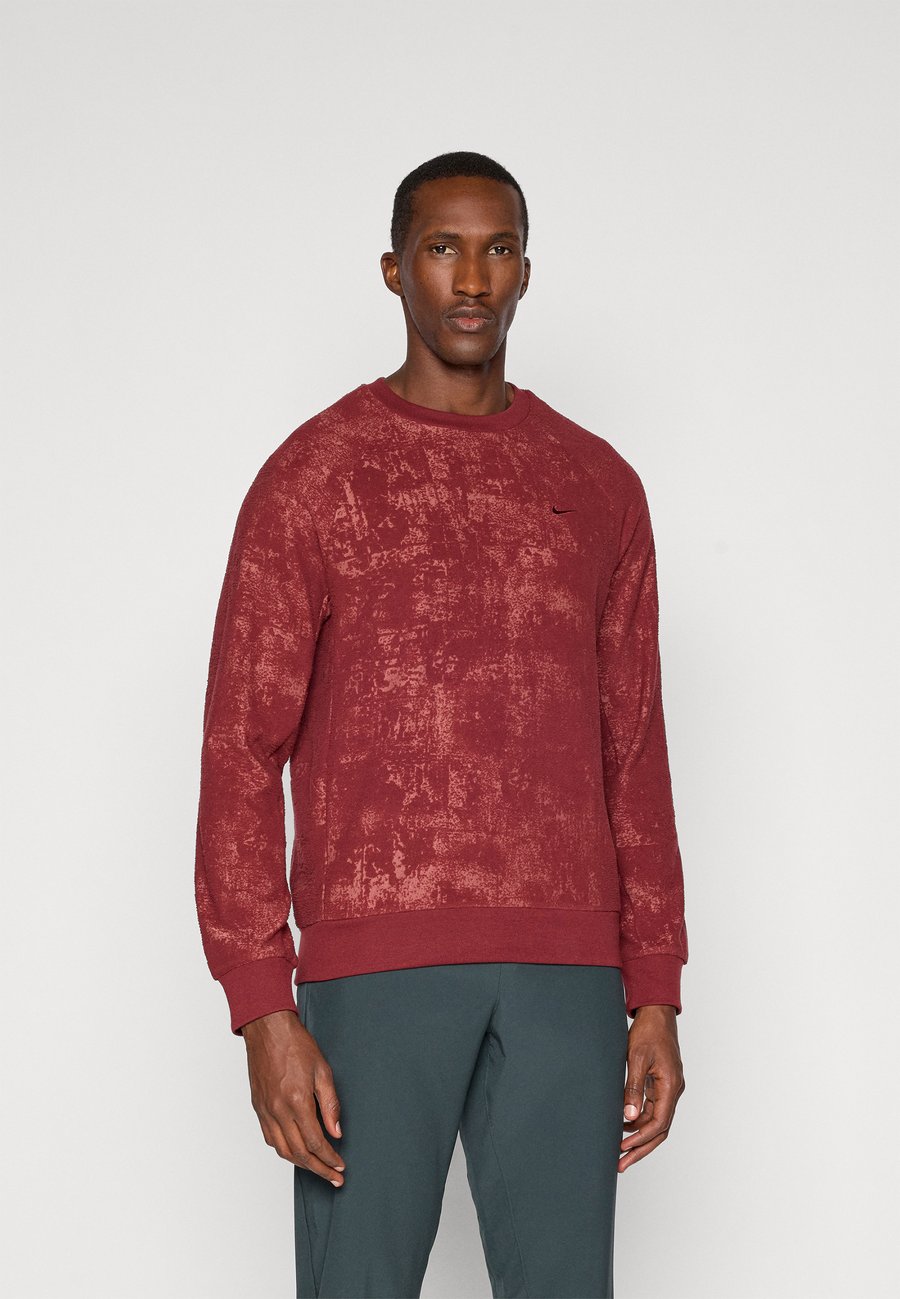 Толстовка Nike Performance PRIMARY CREW, Dark Team Red/Dark Red
Толстовка Nike Performance PRIMARY CREW, Dark Team Red/Dark Red