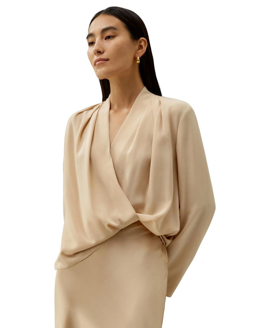 Женская шелковая блузка с длинными рукавами из крепдешина LILYSILK, Pale gold
Женская шелковая блузка с длинными рукавами из крепдешина LILYSILK, Pale gold