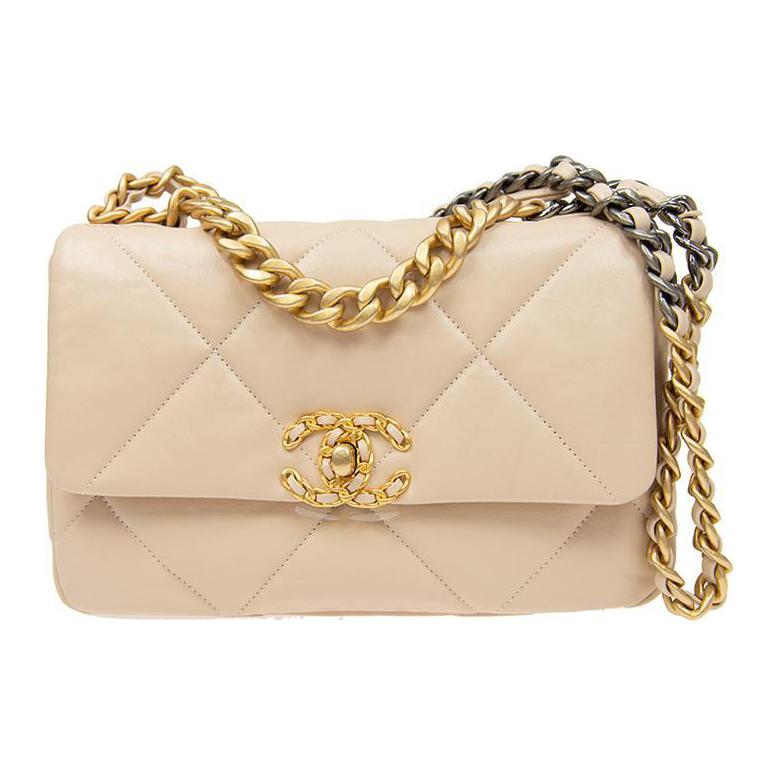 Сумка из овчины, наплечная сумка, кросс-боди Трампетс женская молочная CHANEL
Сумка из овчины, наплечная сумка, кросс-боди Трампетс женская молочная CHANEL