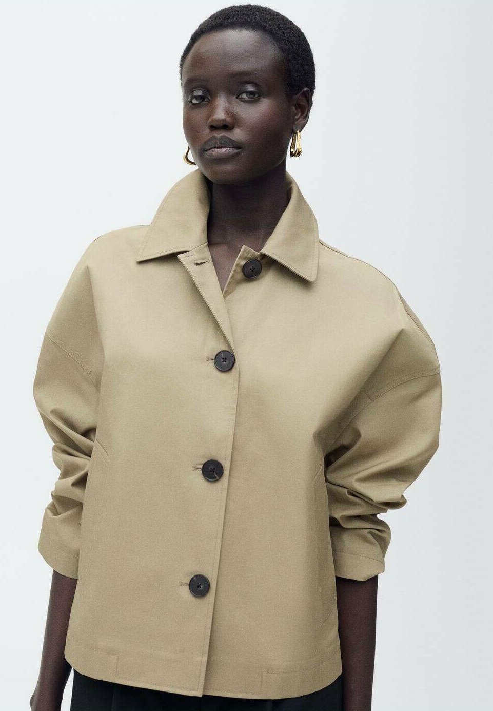 Легкая куртка Mango, хаки
Легкая куртка Mango, хаки