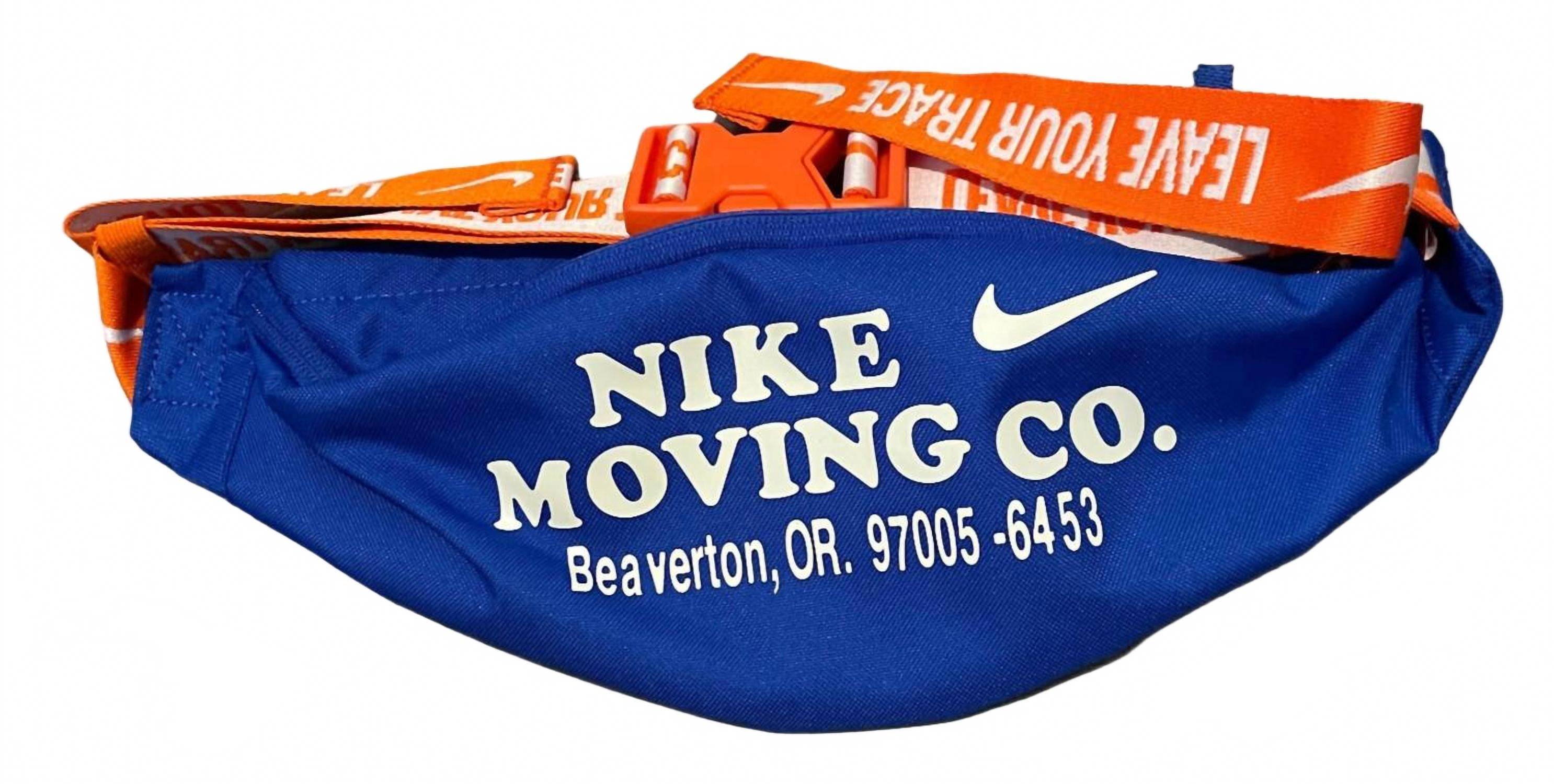 Унисекс поясная сумка Moving Co в королевском синем Nike
Унисекс поясная сумка Moving Co в королевском синем Nike