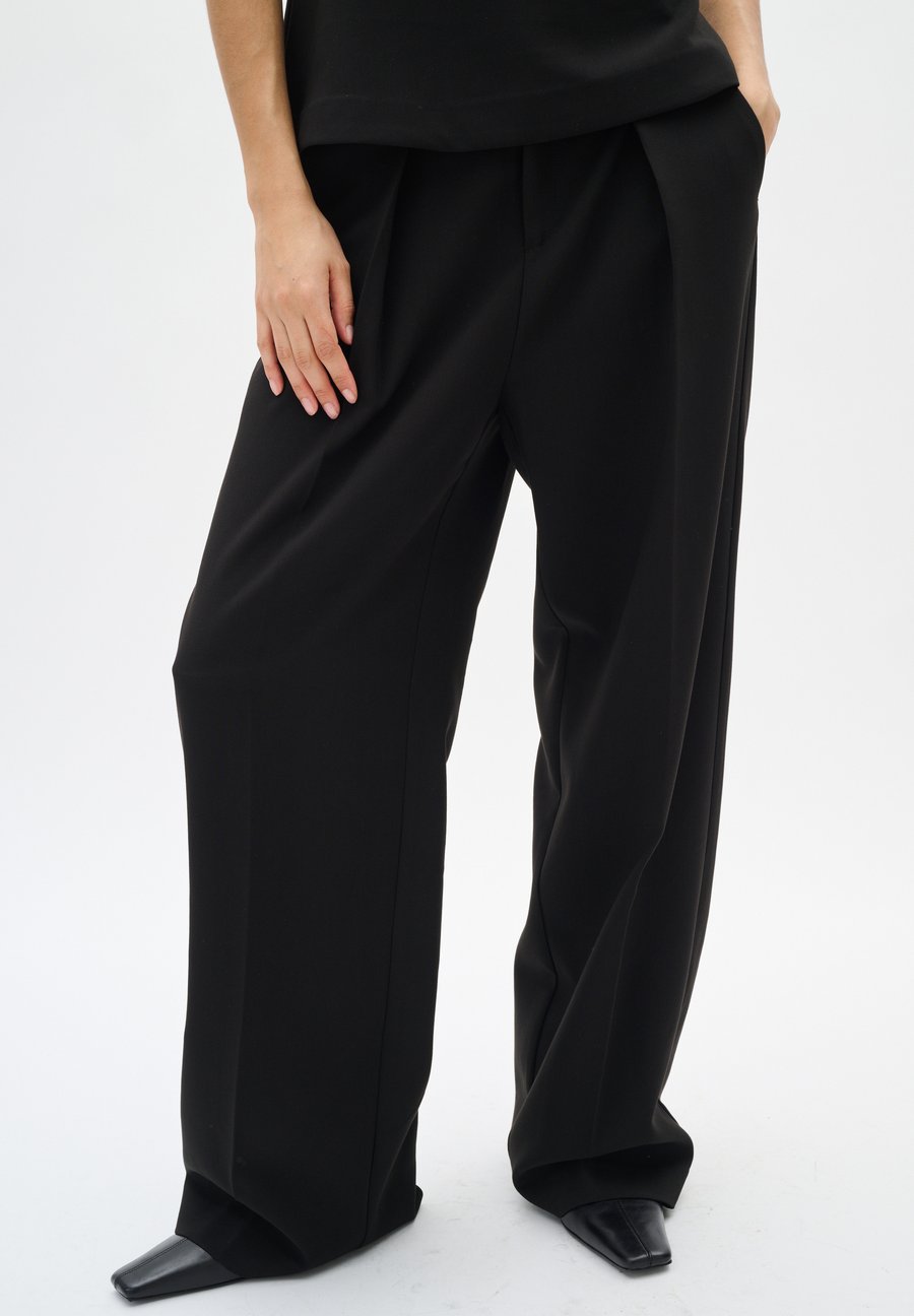Брюки InWear ZOEHIW BARREL PANT, Black
Брюки InWear ZOEHIW BARREL PANT, Black