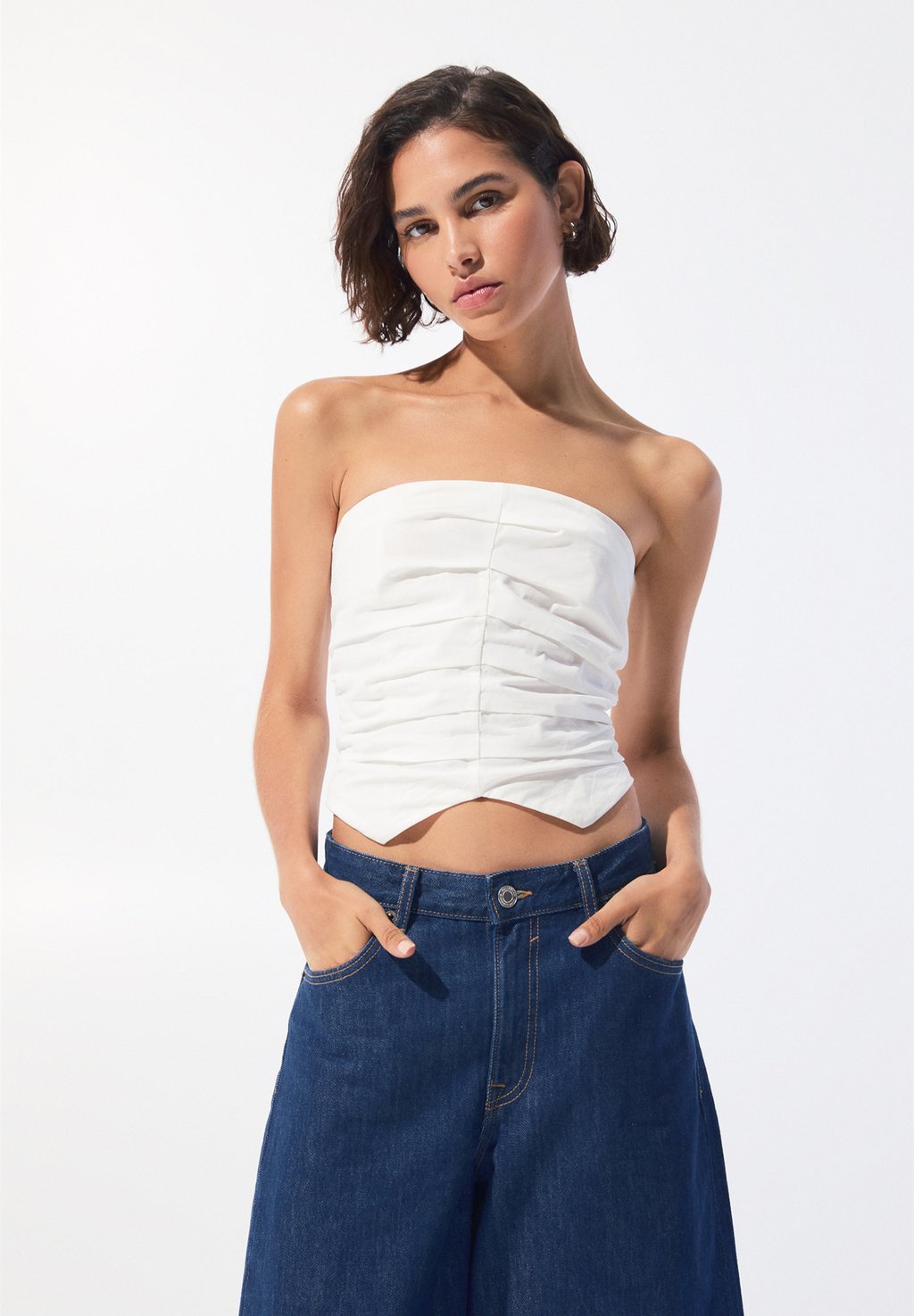 Топ STRAPLESS-INSPIRED PULL&BEAR, белый
Топ STRAPLESS-INSPIRED PULL&BEAR, белый