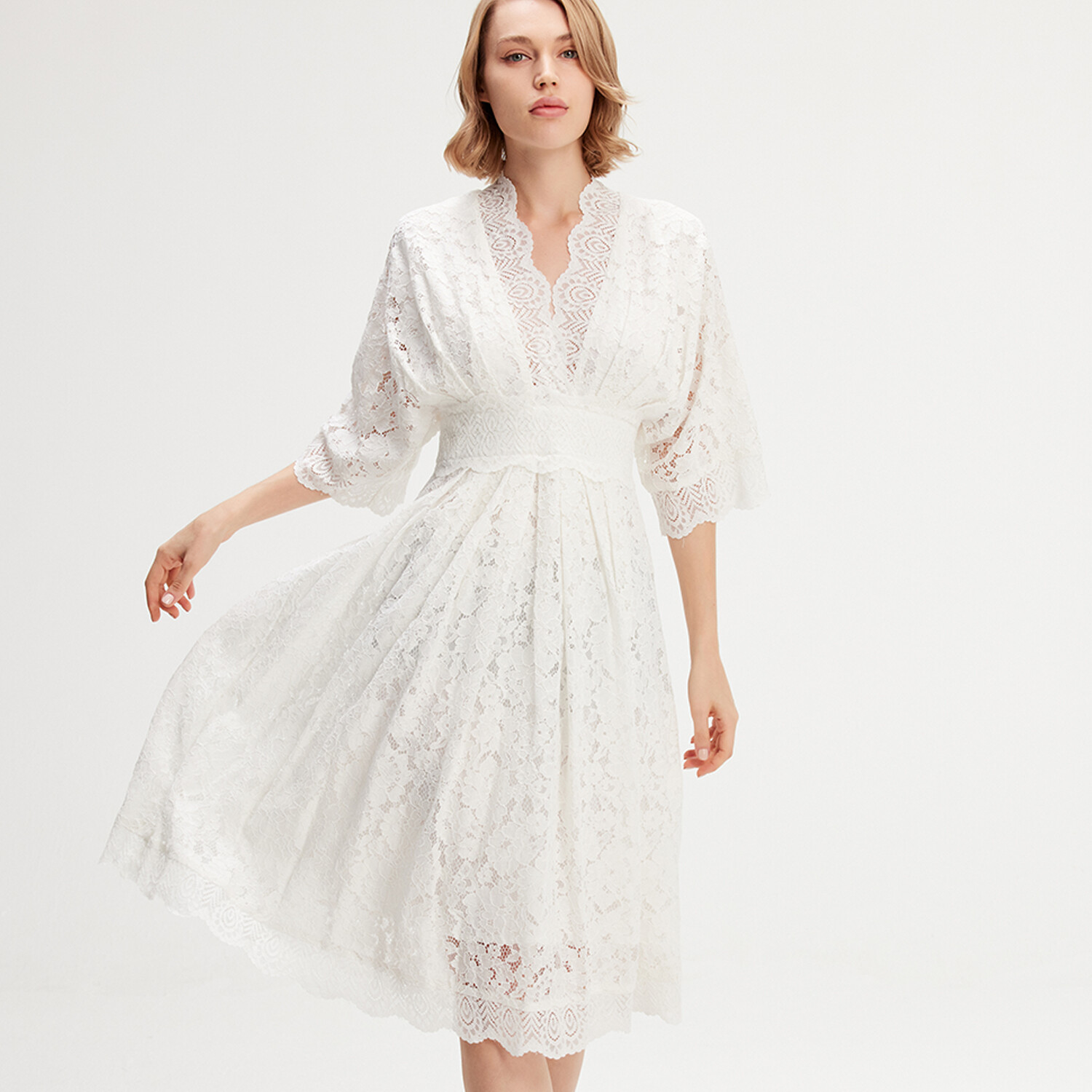 Кружевное платье с рукавами-кимоно Smart And Joy, белый
Кружевное платье с рукавами-кимоно Smart And Joy, белый