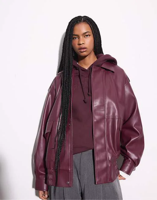 Бордовая косуха с кожаным эффектом Stradivarius Oversize
Бордовая косуха с кожаным эффектом Stradivarius Oversize