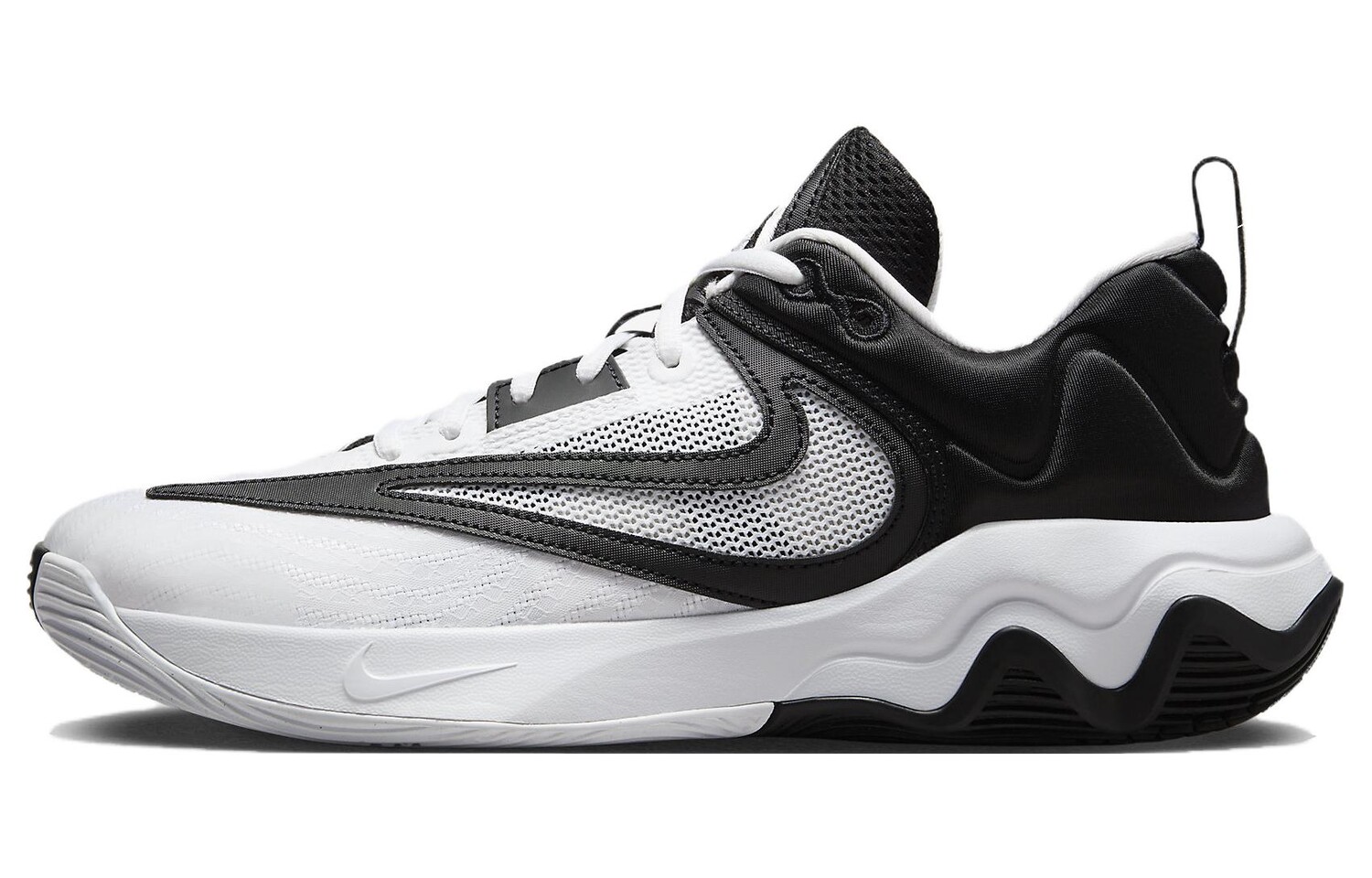 Кроссовки Nike Giannis Immortality Basketball, черный/белый
Кроссовки Nike Giannis Immortality Basketball, черный/белый