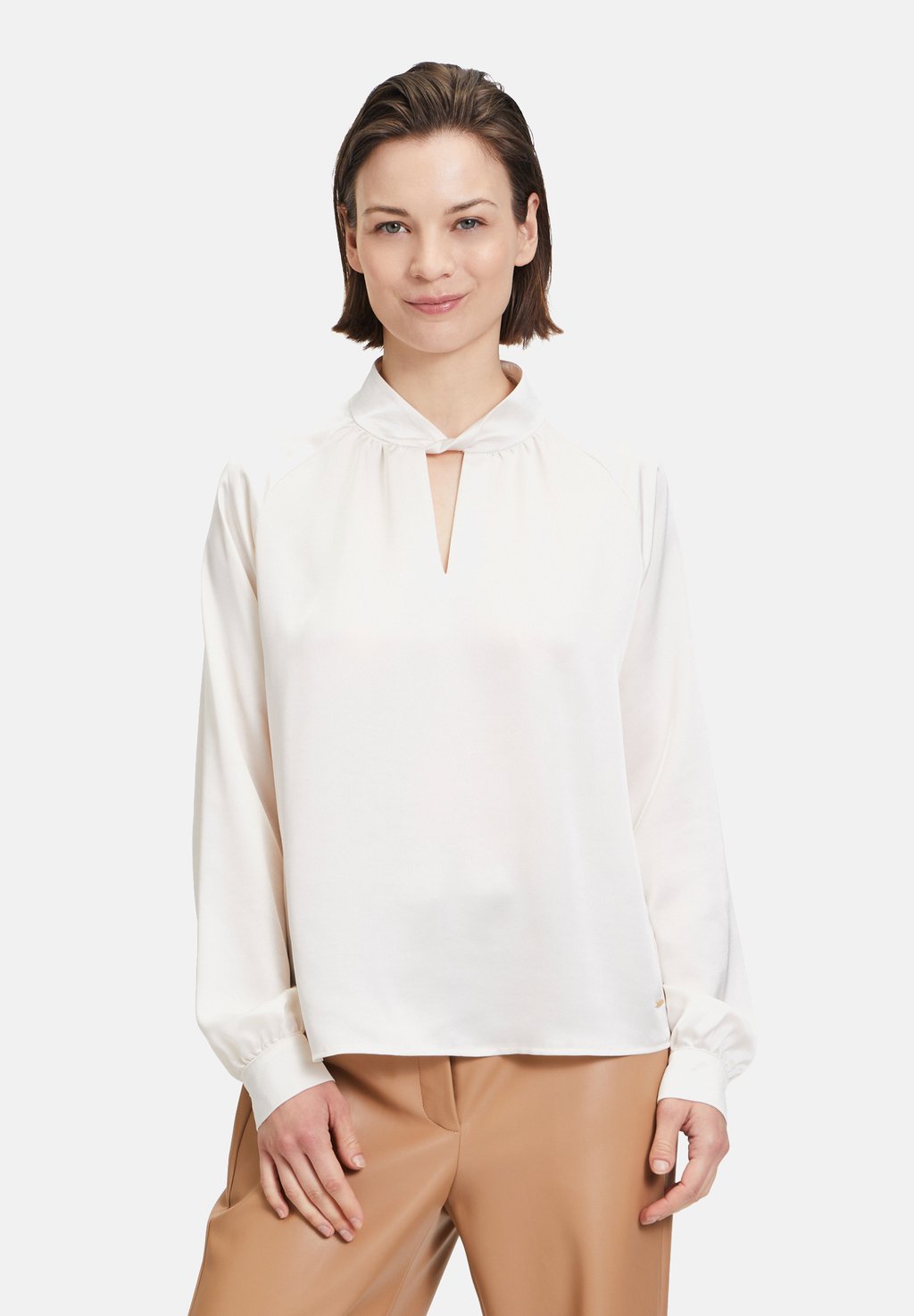 Блуза MIT STEHKRAGEN Betty & Co, бежевый
Блуза MIT STEHKRAGEN Betty & Co, бежевый