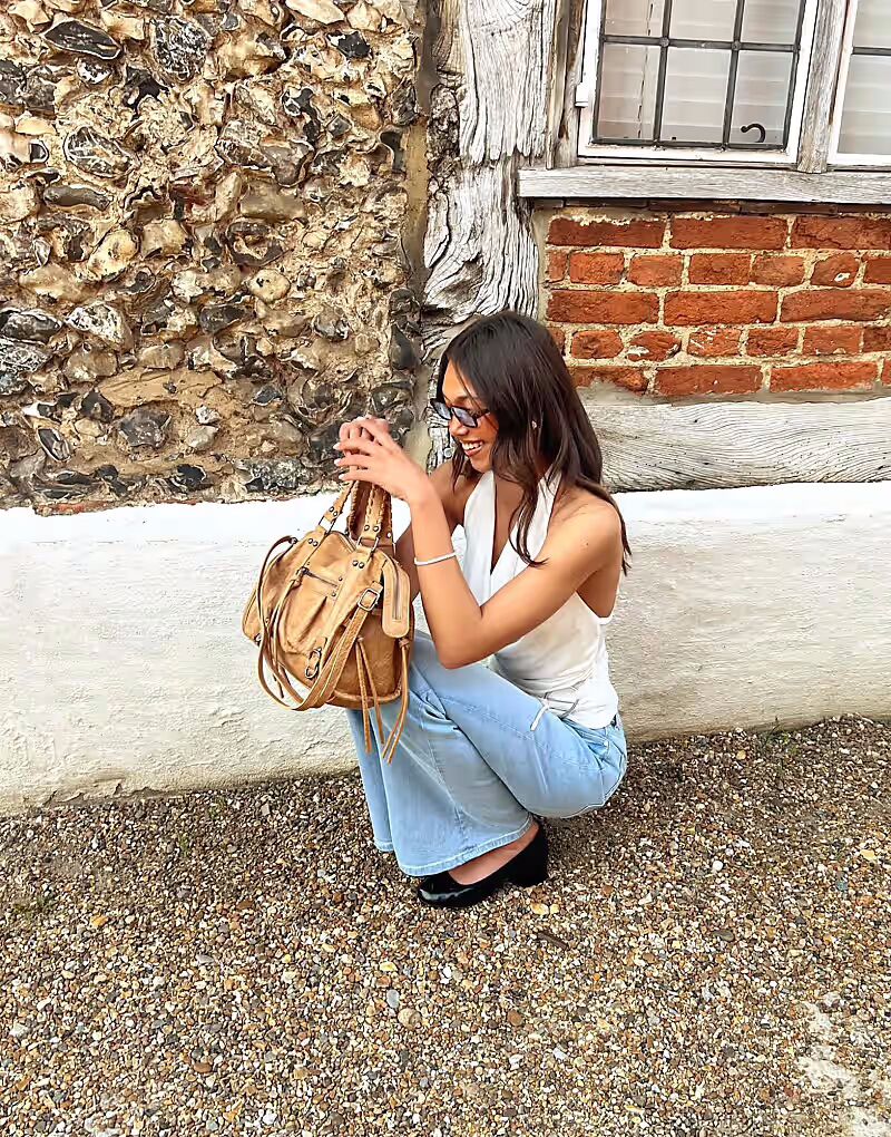 Расклешенные джинсы Bershka светло-голубого цвета - LBLUE
Расклешенные джинсы Bershka светло-голубого цвета - LBLUE