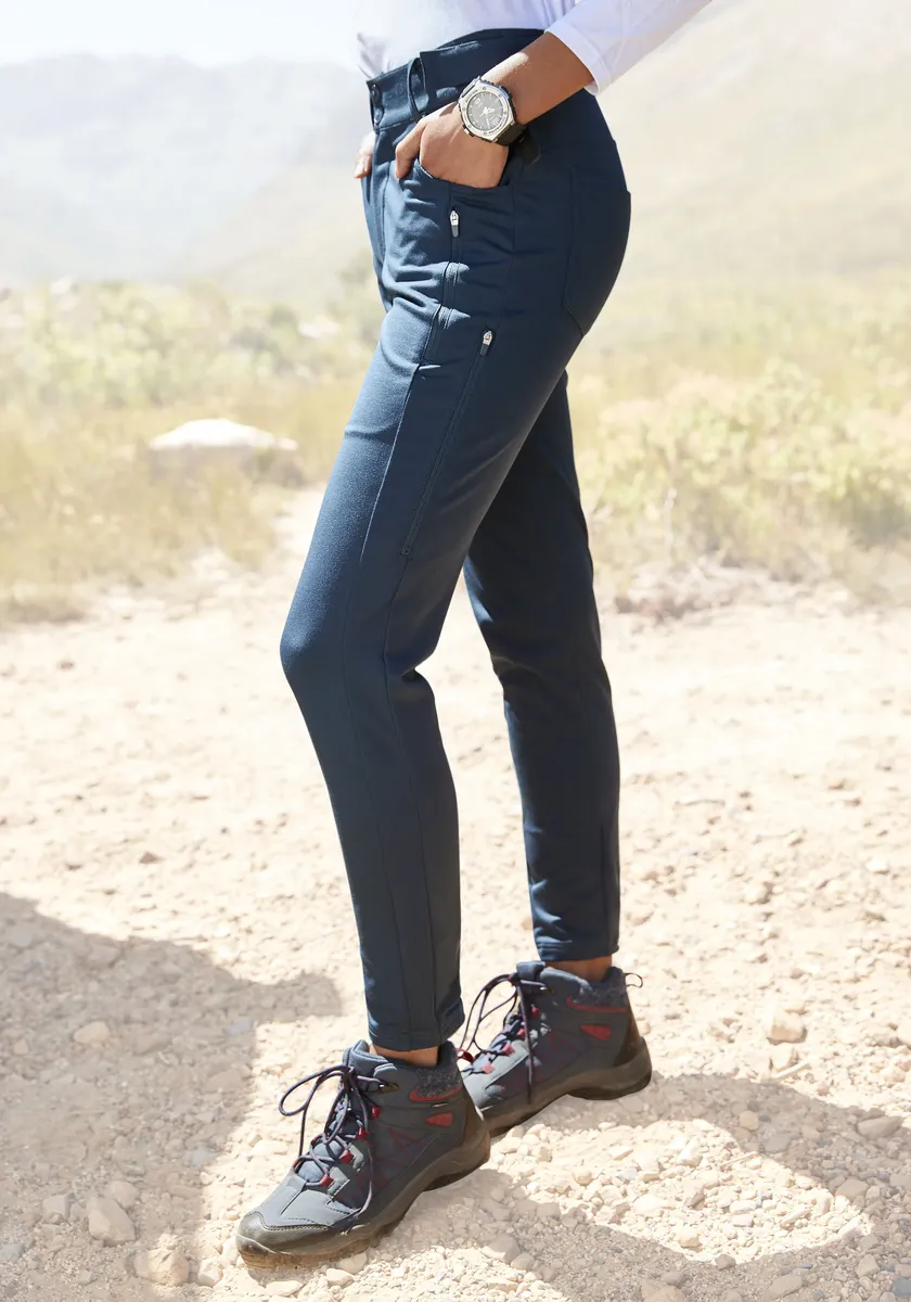 Трекинговые брюки LASCANA ACTIVE "Slim fit", с мягким начесом на внутренней стороне, синий
Трекинговые брюки LASCANA ACTIVE "Slim fit", с мягким начесом на внутренней стороне, синий