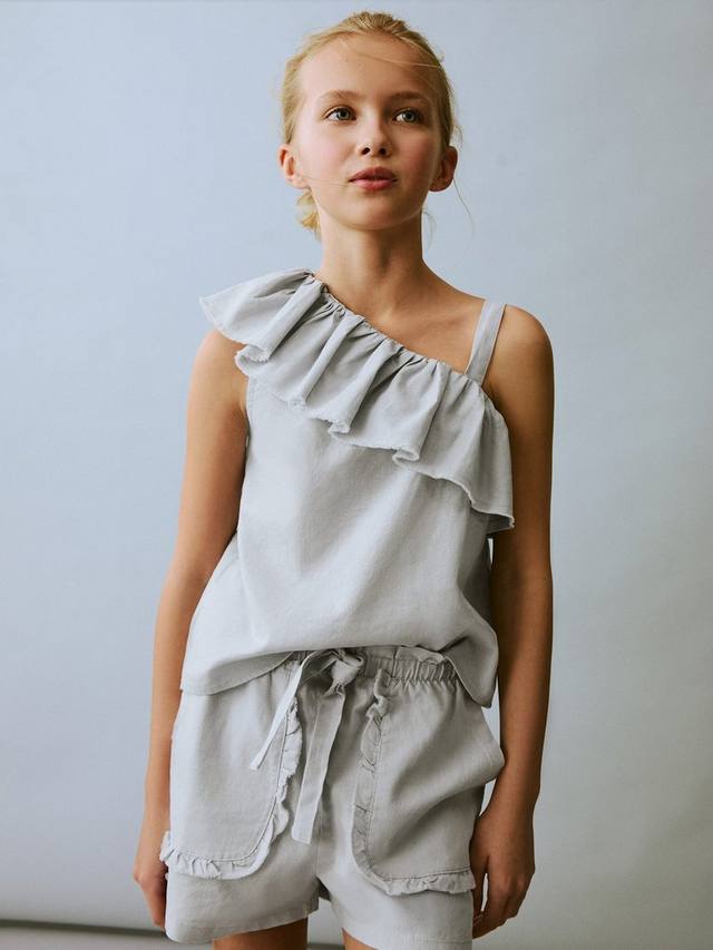 Детские шорты Simba из льна и хлопка Mango, Light Pastel Blue
Детские шорты Simba из льна и хлопка Mango, Light Pastel Blue