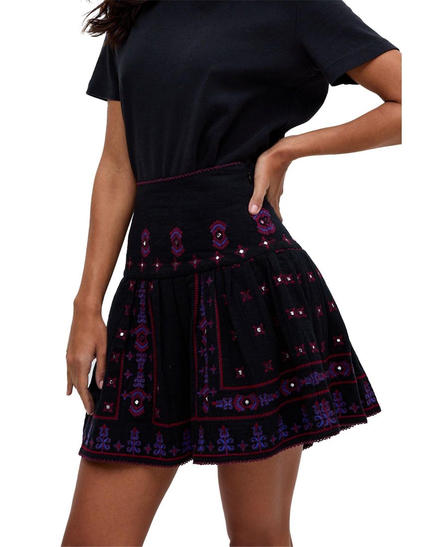 Женская мини-юбка Issabel с вышивкой по всей поверхности Raffya, Black
Женская мини-юбка Issabel с вышивкой по всей поверхности Raffya, Black