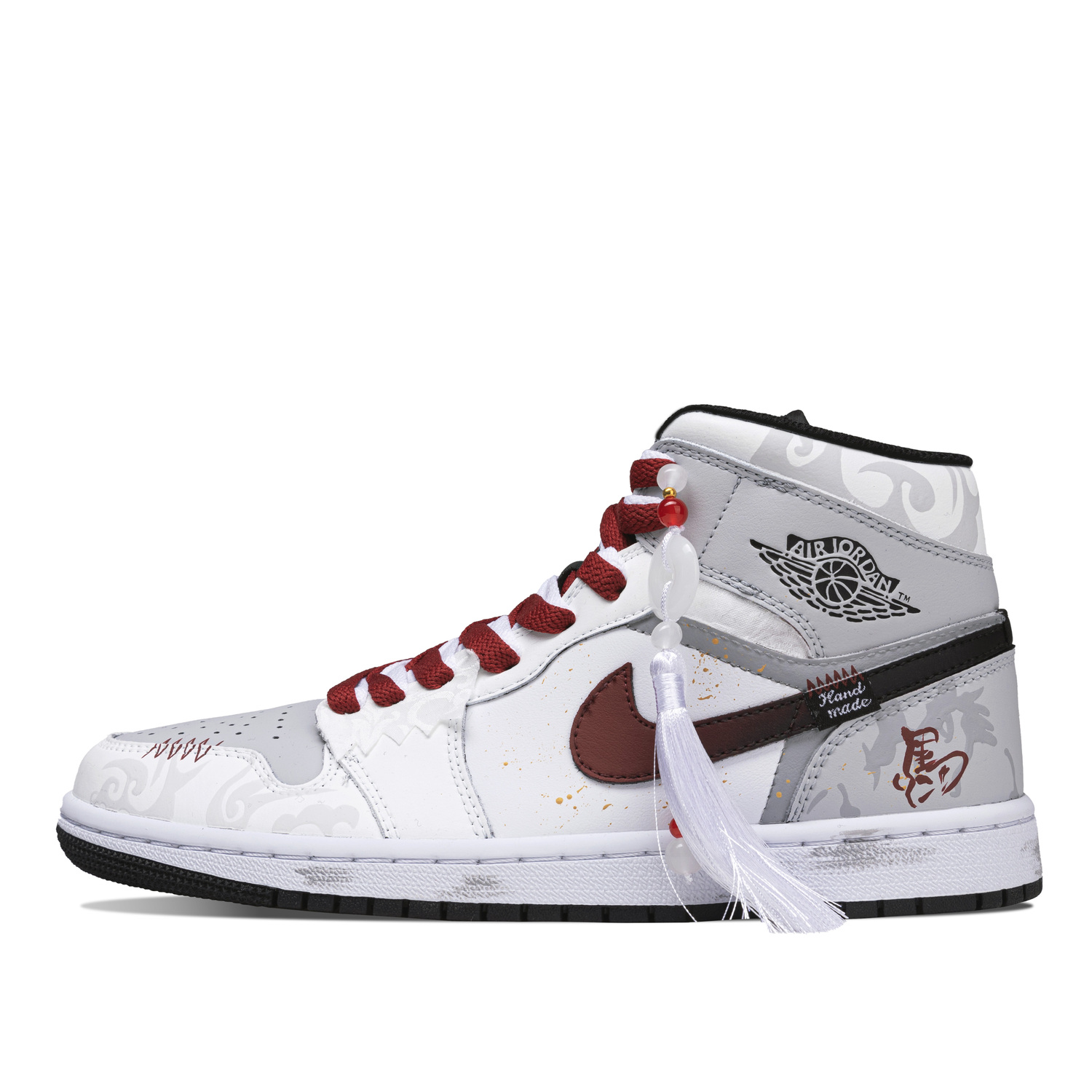 Jordan Air 1 Silver Gray New Year Cushioning, износостойкие высокие винтажные баскетбольные кроссовки Unisex
Jordan Air 1 Silver Gray New Year Cushioning, износостойкие высокие винтажные баскетбольные кроссовки Unisex