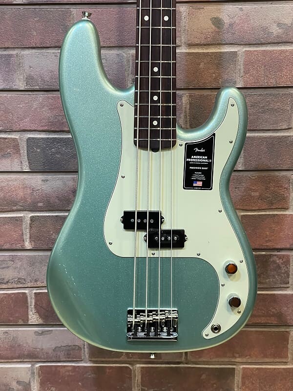 Fender American Professional II Precision Bass 2022 Mystic Surf Green
Fender American Professional II Precision Bass 2022 Mystic Surf Green