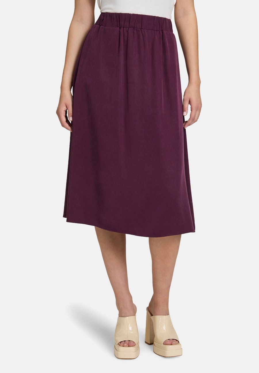 Юбка Cartoon A-line skirt, Dark Aubergine/Dark Purple
Юбка Cartoon A-line skirt, Dark Aubergine/Dark Purple