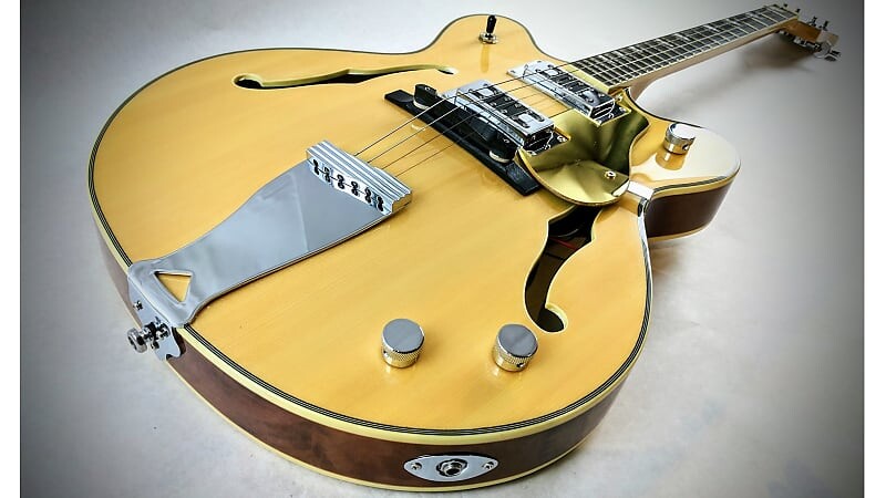 Электрогитара Classic Tenor - Natural
Электрогитара Classic Tenor - Natural