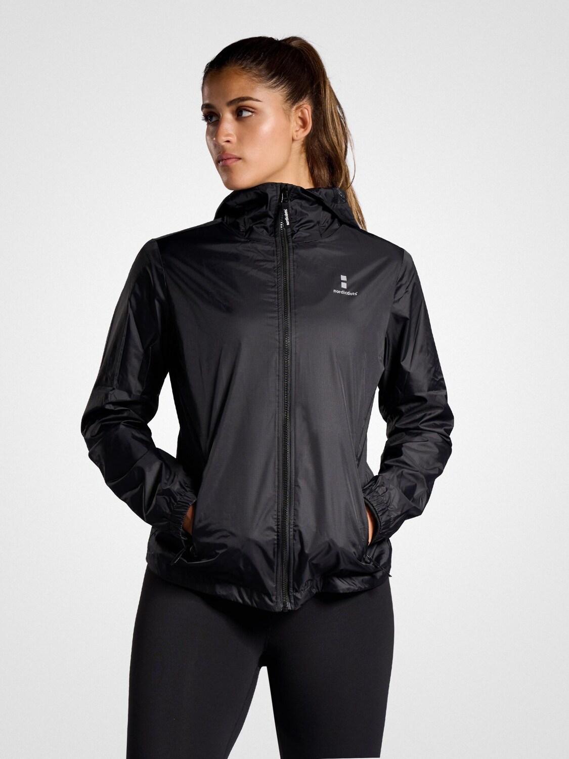 Nordicdots Спортивный жилет 'Windbreaker' в черном цвете
Nordicdots Спортивный жилет 'Windbreaker' в черном цвете