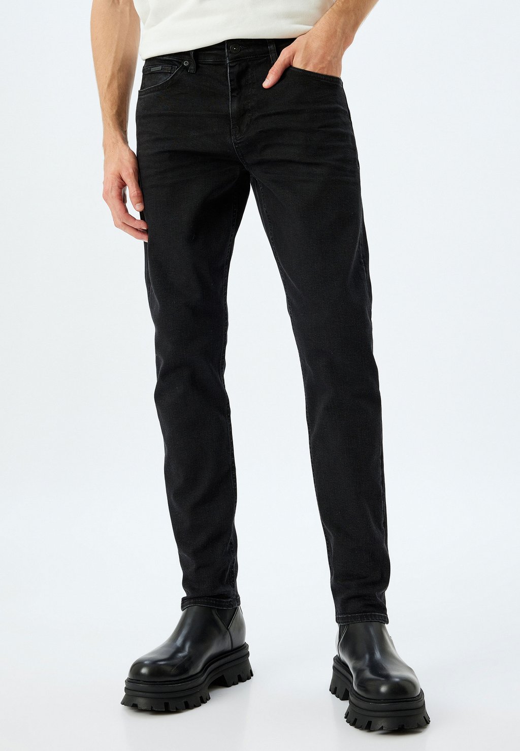 Джинсы облегающего кроя Koton, черный
Джинсы облегающего кроя Koton, черный