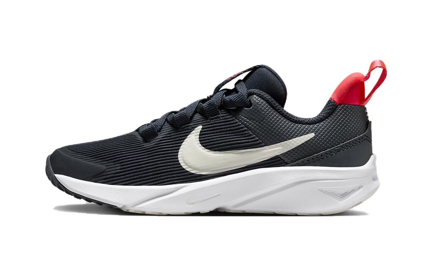 Детские кроссовки Nike Star Runner 4 PS, Black/Red
Детские кроссовки Nike Star Runner 4 PS, Black/Red