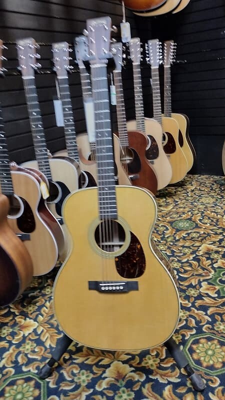 Стандартная серия Martin OM-28 Standard Series OM-28
Стандартная серия Martin OM-28 Standard Series OM-28