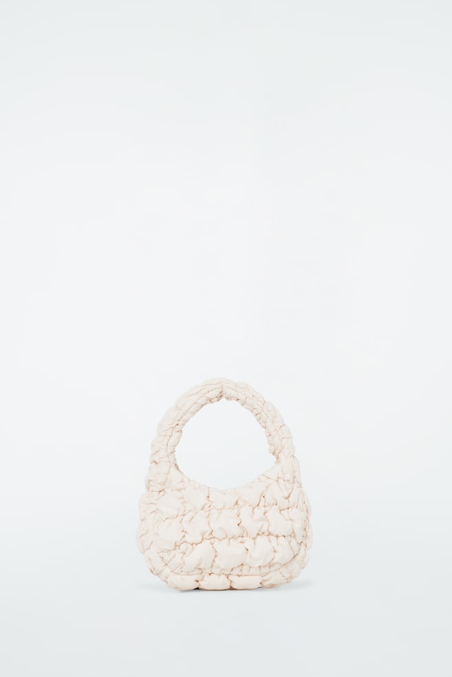 Стеганая мини-сумка Cos, экрю, Белый, Стеганая мини-сумка Cos, экрю
Стеганая мини-сумка Cos, экрю, Белый, Стеганая мини-сумка Cos, экрю