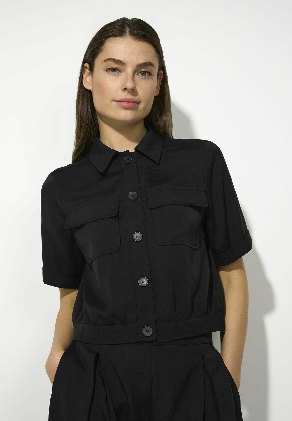 Блузка на пуговицах More & More, черный 
Блузка на пуговицах More & More, черный