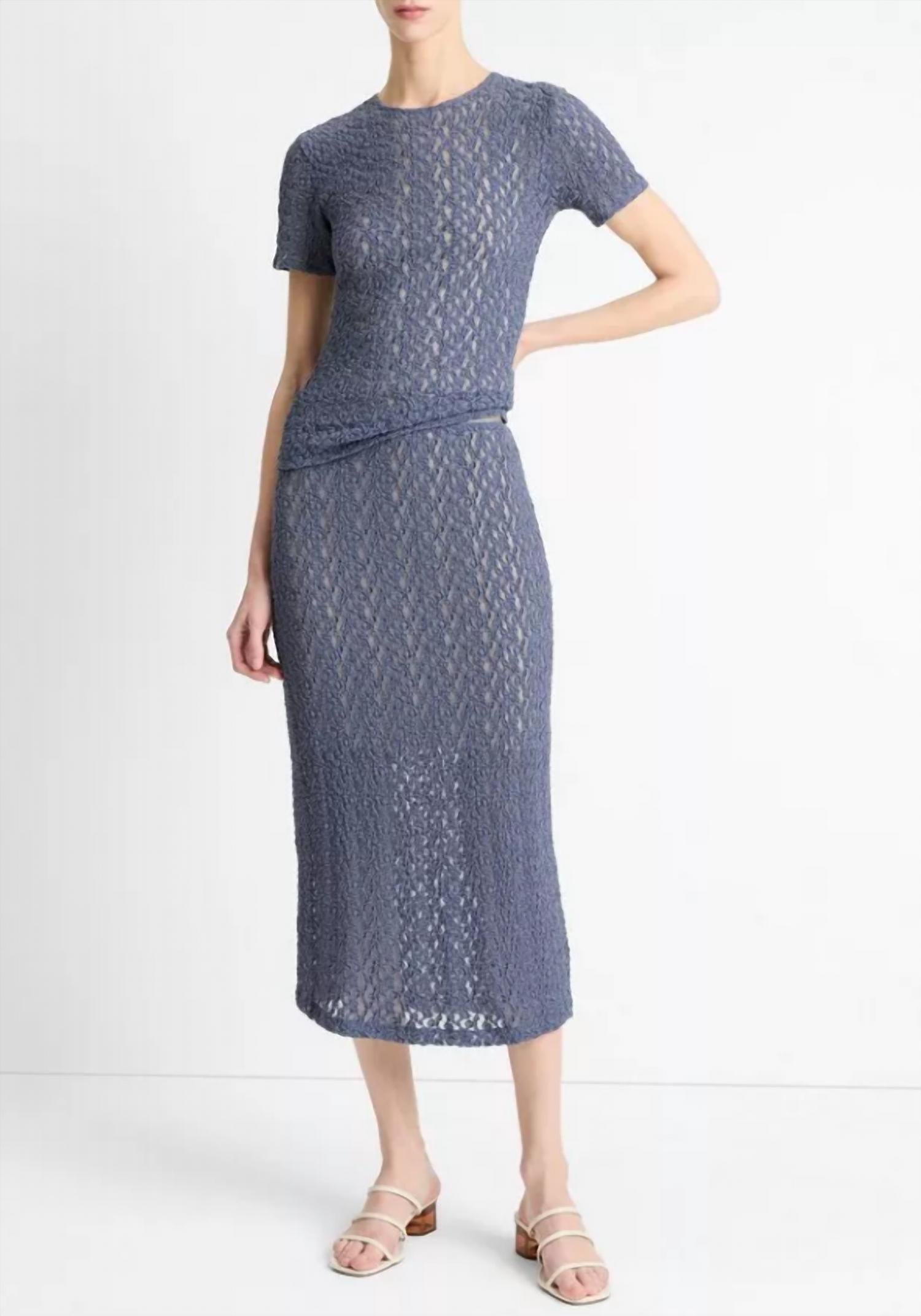 Цветочная плиссированная миди-юбка в сиреневом цвете Vince
Цветочная плиссированная миди-юбка в сиреневом цвете Vince