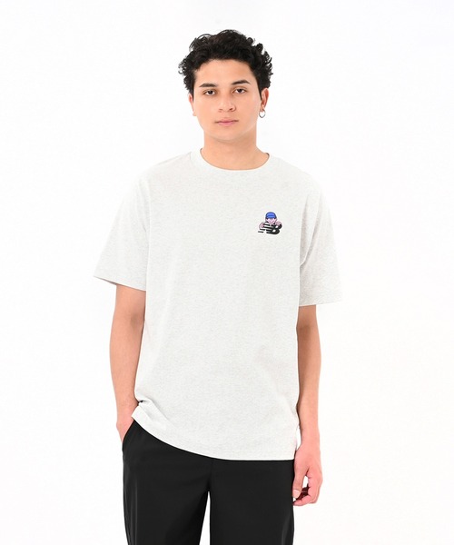 Футболка с коротким рукавом New Balance, коллаборация с Face Oka Character
Футболка с коротким рукавом New Balance, коллаборация с Face Oka Character