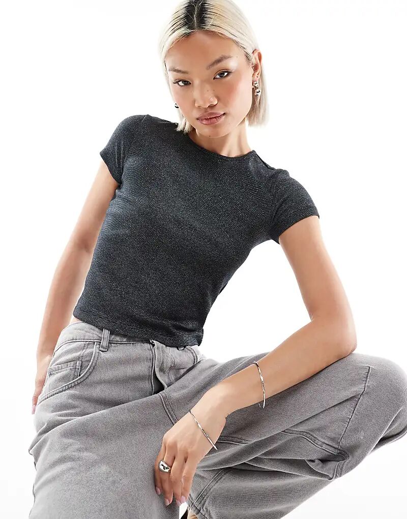 Детская футболка черного цвета с серебристыми блестками Vero Moda 
Детская футболка черного цвета с серебристыми блестками Vero Moda