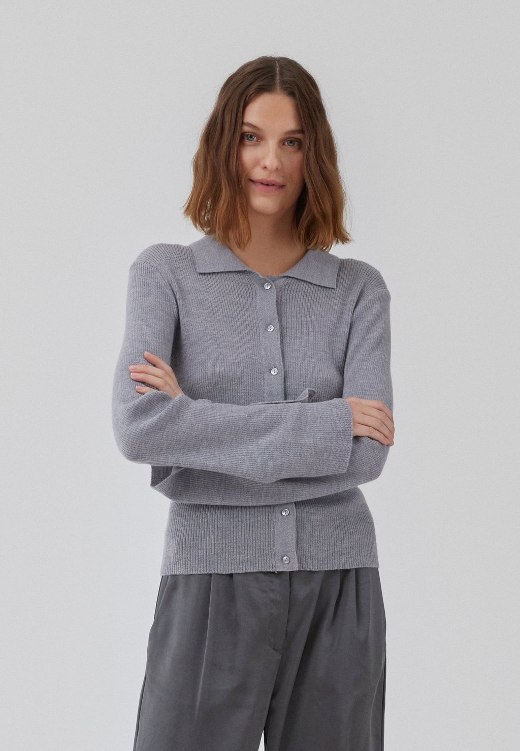 Кардиган HIROKI CARDIGAN Modström, серый
Кардиган HIROKI CARDIGAN Modström, серый