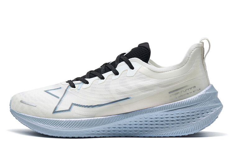 Кроссовки для бега Two Thousand Kilometers 1.0 мужские с низким верхом Sail белые Xtep
Кроссовки для бега Two Thousand Kilometers 1.0 мужские с низким верхом Sail белые Xtep