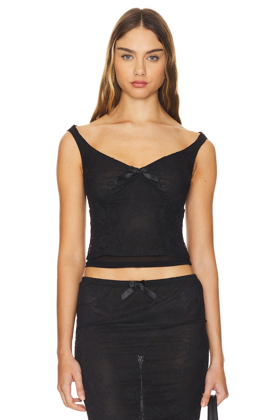 Фиби топ Majorelle, черный
Фиби топ Majorelle, черный