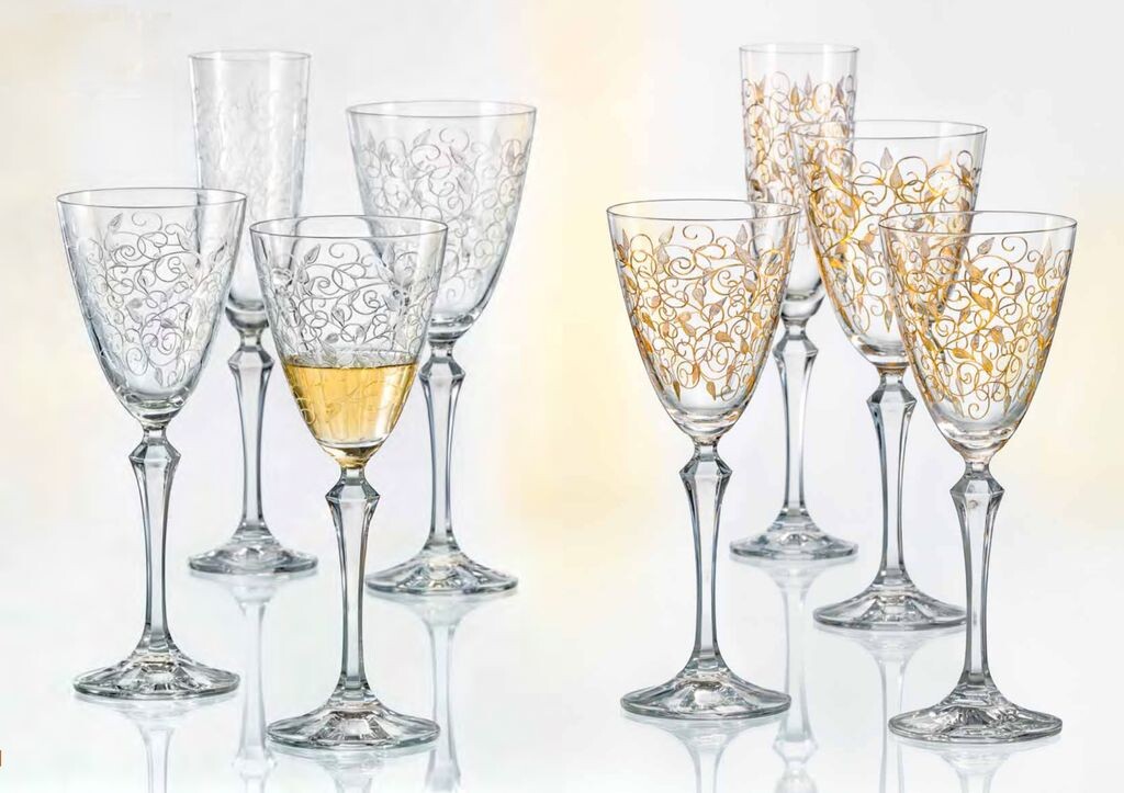 Бокалы для красного вина Bohemia Crystal, бокал для вина, модель Leaves Gold, золотая гравировка, 350 мл, набор из 6 шт
Бокалы для красного вина Bohemia Crystal, бокал для вина, модель Leaves Gold, золотая гравировка, 350 мл, набор из 6 шт