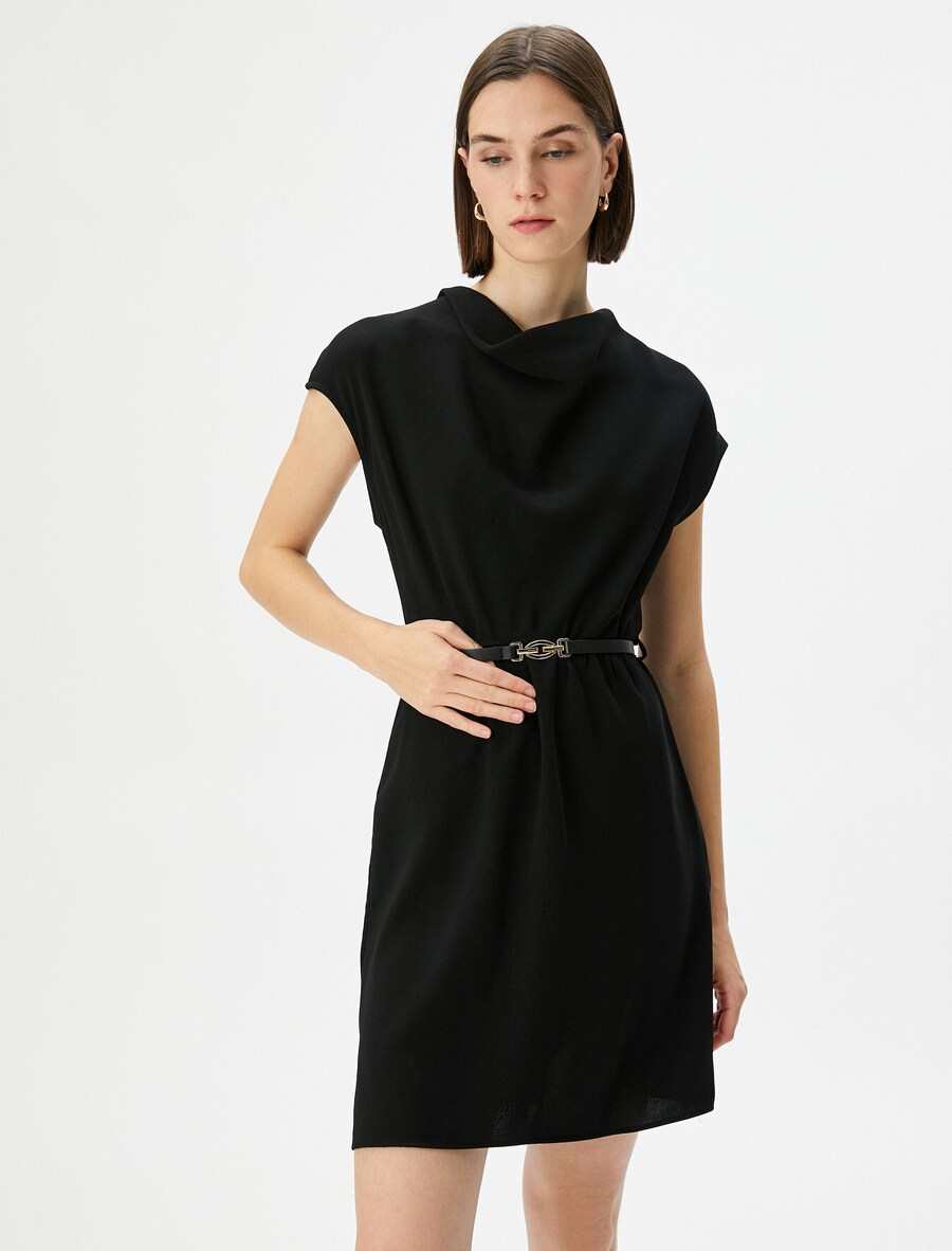 Мини платье Koton Dress, черный
Мини платье Koton Dress, черный