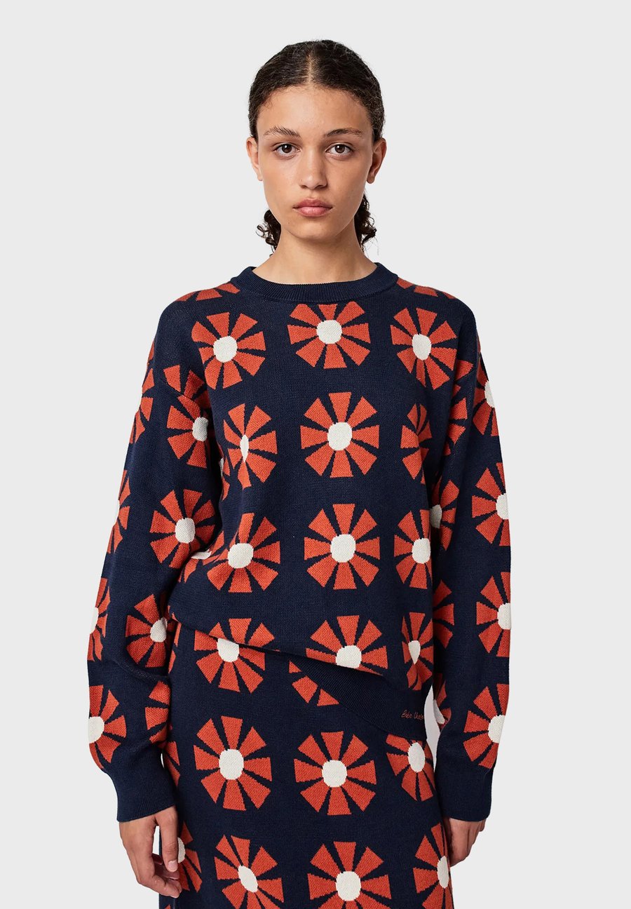 Джемпер Bobo Choses FLOWER, Navy Blue/Dark Blue
Джемпер Bobo Choses FLOWER, Navy Blue/Dark Blue
