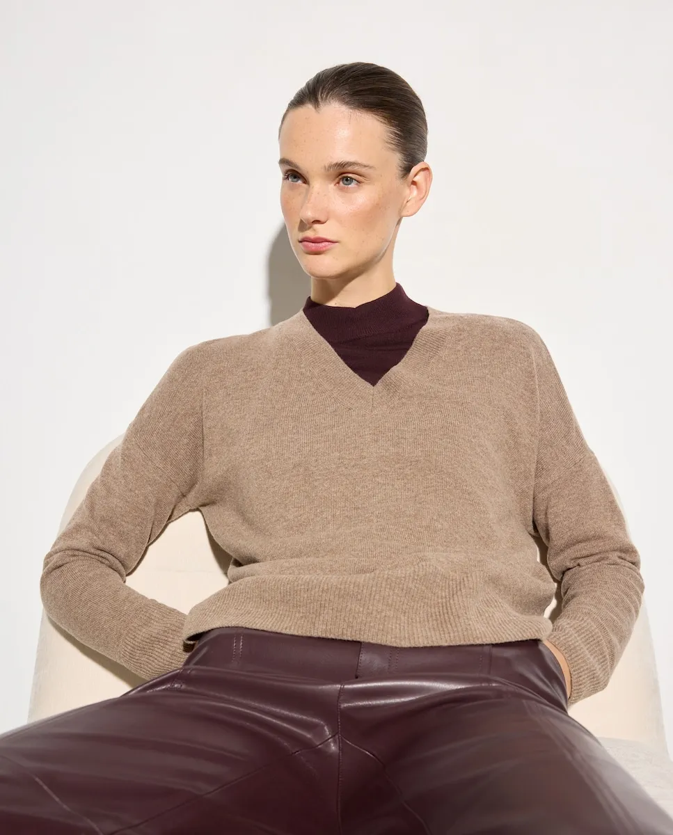 Женский свитер из кашемировой шерсти с V-образным вырезом Woman El Corte Inglés, коричневый
Женский свитер из кашемировой шерсти с V-образным вырезом Woman El Corte Inglés, коричневый