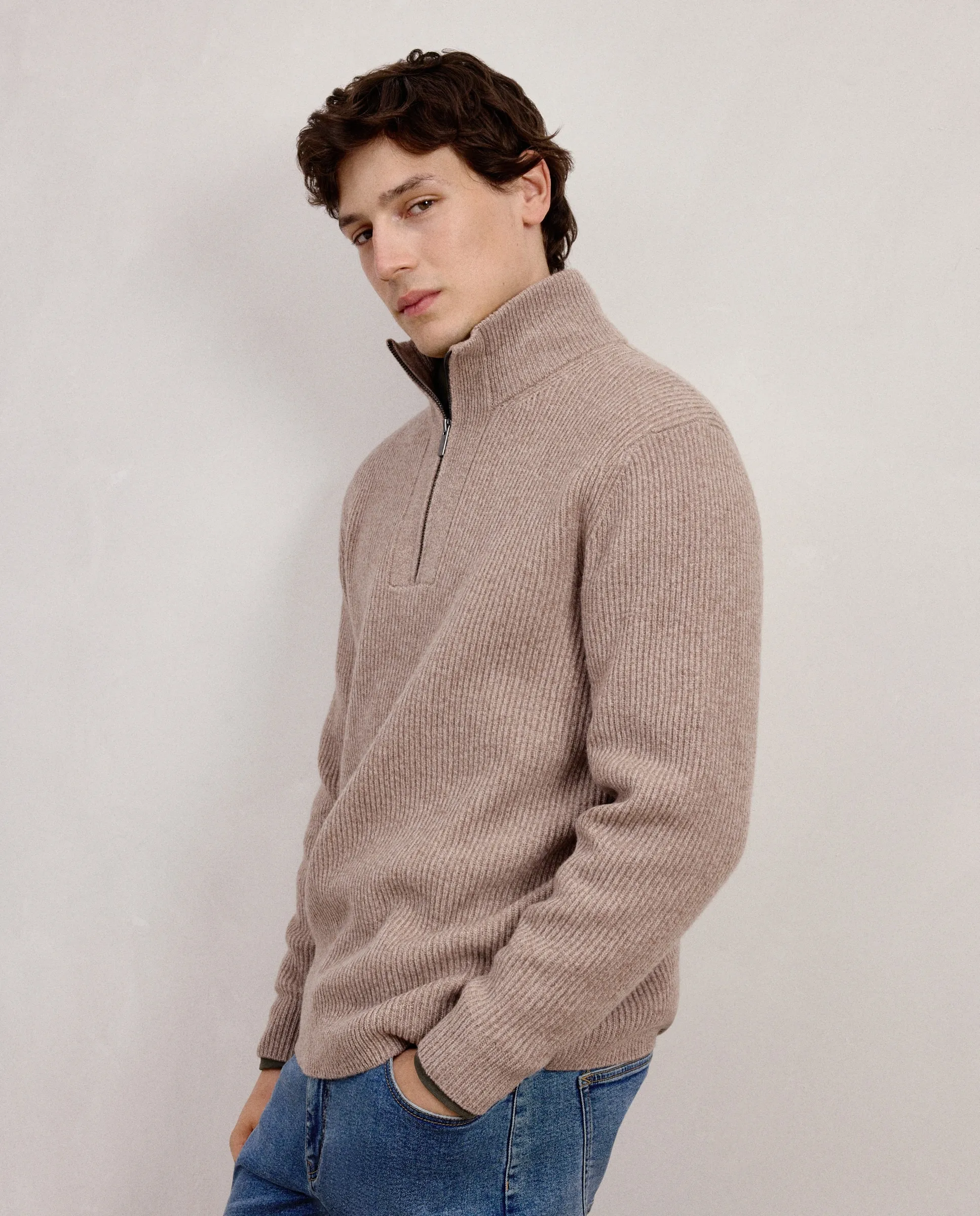 Мужская джерси с молнией Dustin, бежевый
Мужская джерси с молнией Dustin, бежевый